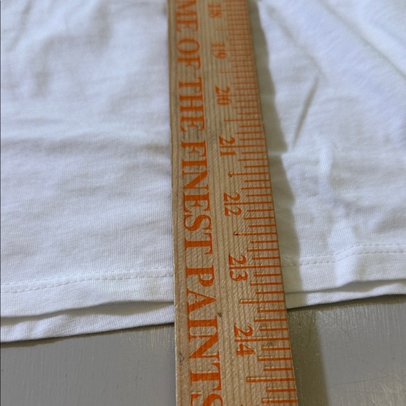 Madewell Essential Slim Tee in Lightweight Cotton Size medium - Picture 10 of 11